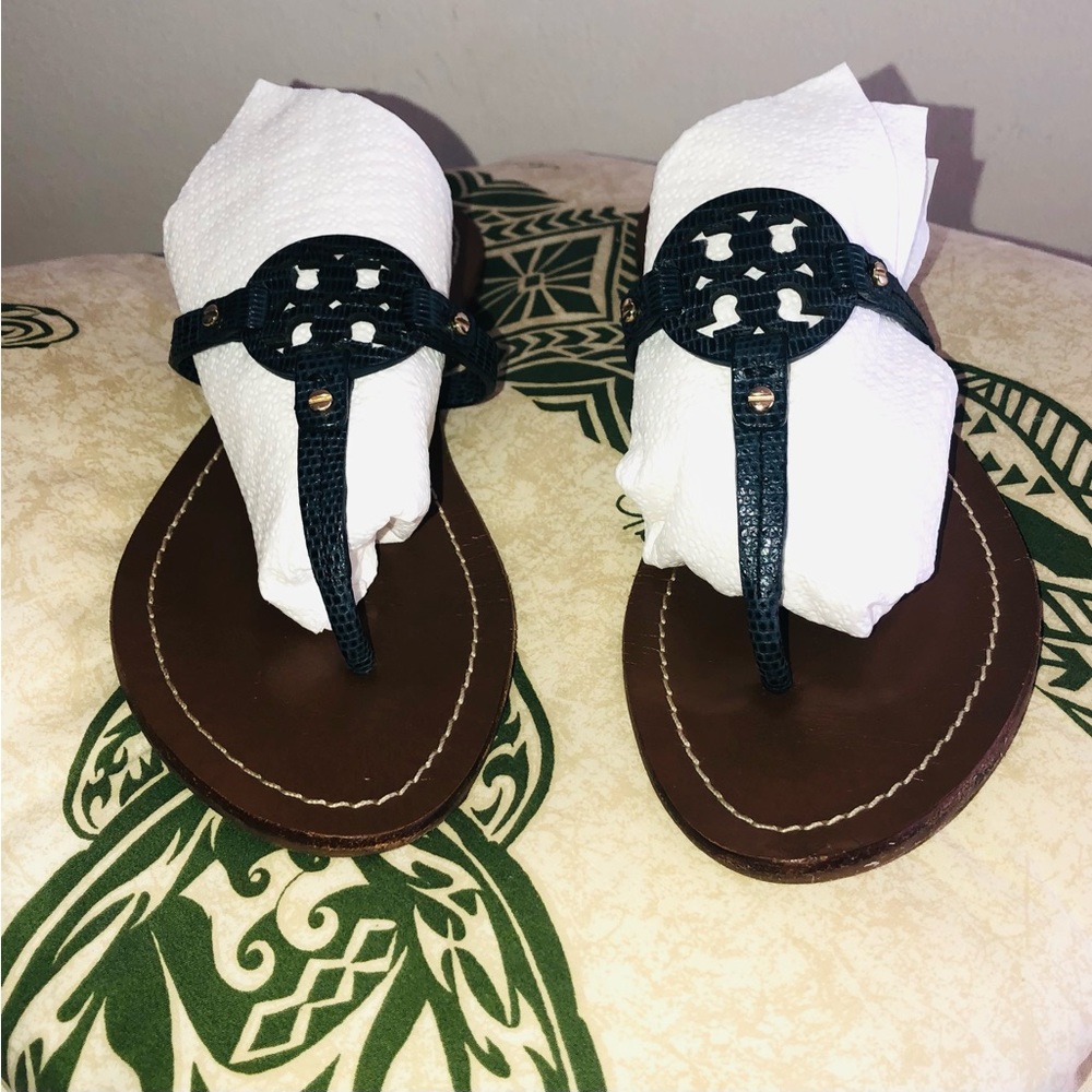 ✨Tory Burch Mini Miller Gabriel Flat Thong Leather Sandals.✨